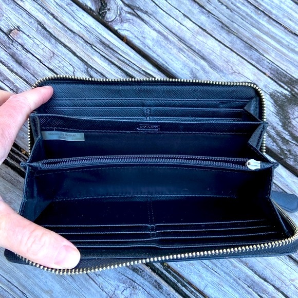 Leather Coach Wallet - Picture 4 of 4